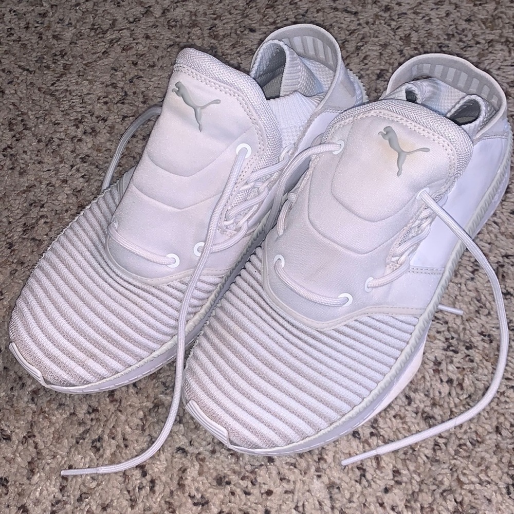 PUMA SNEAKERS